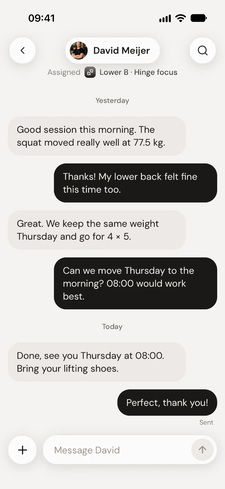 The same conversation in Lotte's app: the messages with David Meijer, without the internal note.